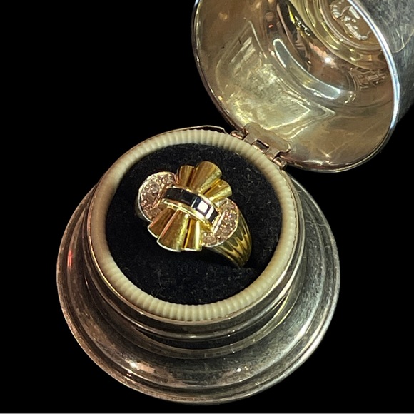 ✨RARE 18k Art Deco Solid Gold Tank Ring with Diamonds - Picture 2 of 3